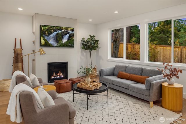 13662 NE 101st Street, Kirkland, WA 98033