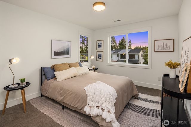 13662 NE 101st Street, Kirkland, WA 98033