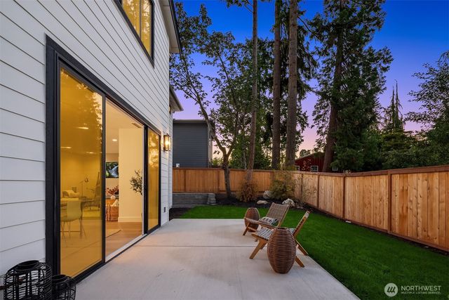 13662 NE 101st Street, Kirkland, WA 98033