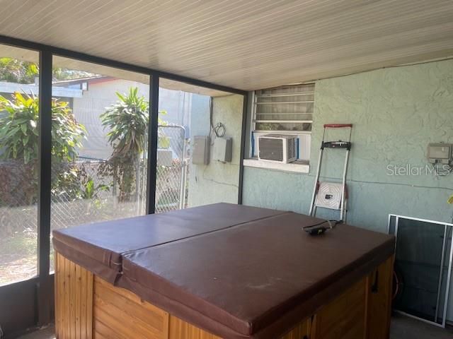 7935 49TH AVENUE N, St Petersburg, FL 33709