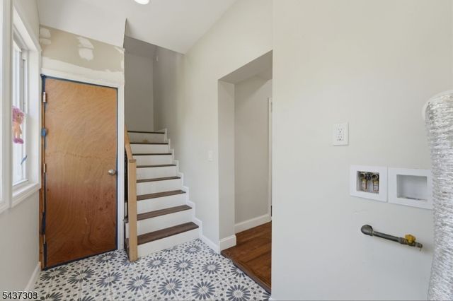 851 Garden St, Elizabeth City, NJ 07202