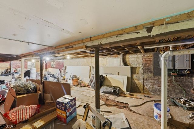 851 Garden St, Elizabeth City, NJ 07202