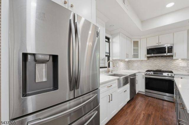 851 Garden St, Elizabeth City, NJ 07202