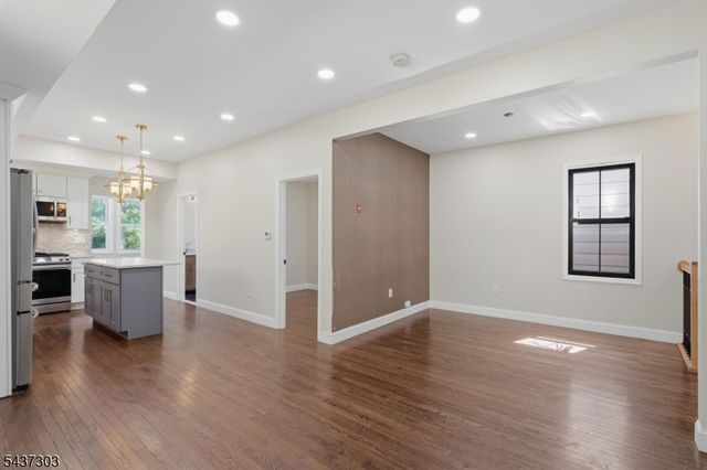 851 Garden St, Elizabeth City, NJ 07202