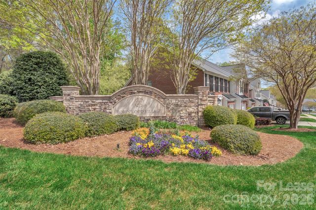 1802 Robinwood Village Drive, Gastonia, NC 28054