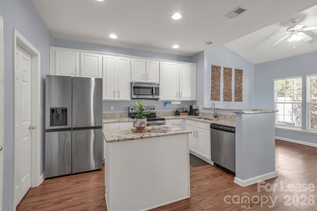 1802 Robinwood Village Drive, Gastonia, NC 28054
