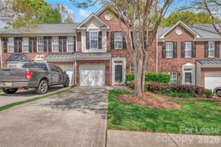 1802 Robinwood Village Drive, Gastonia, NC 28054