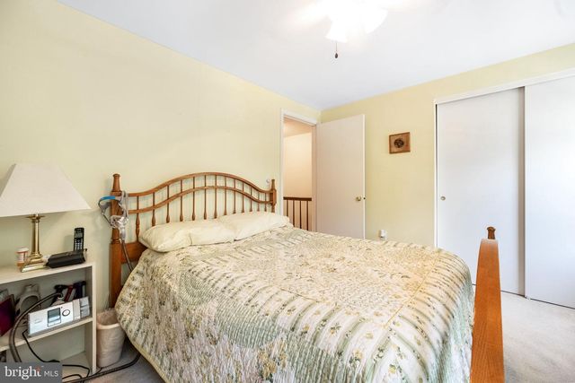 49 HUNTLEY CT, Sterling, VA 20165