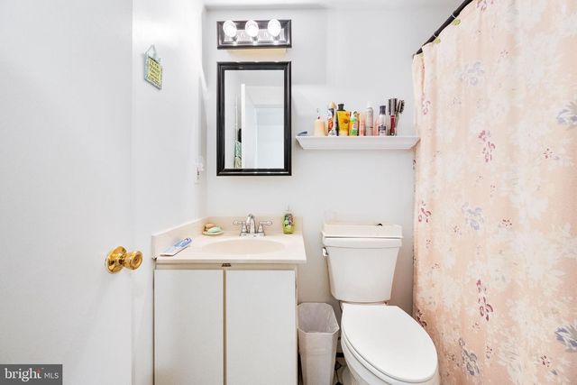 49 HUNTLEY CT, Sterling, VA 20165