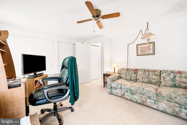 49 HUNTLEY CT, Sterling, VA 20165