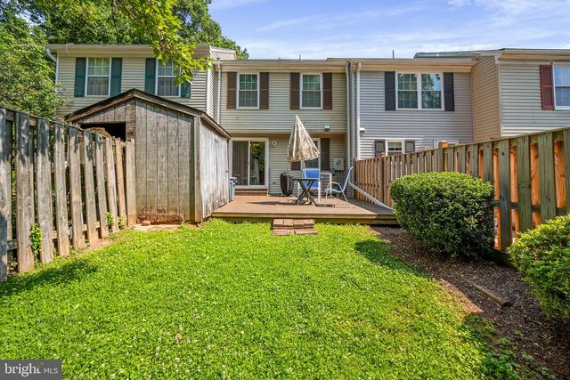 49 HUNTLEY CT, Sterling, VA 20165