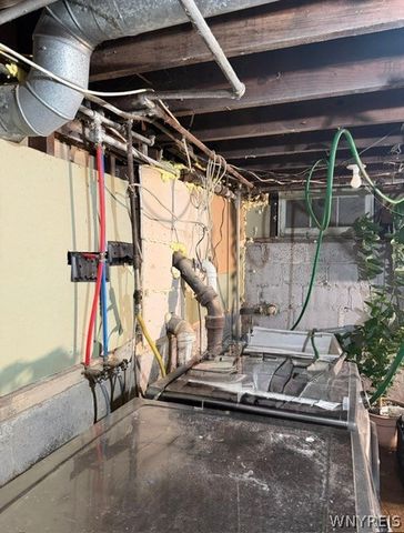 33-35 Brookhaven Drive, Cheektowaga, NY 14225