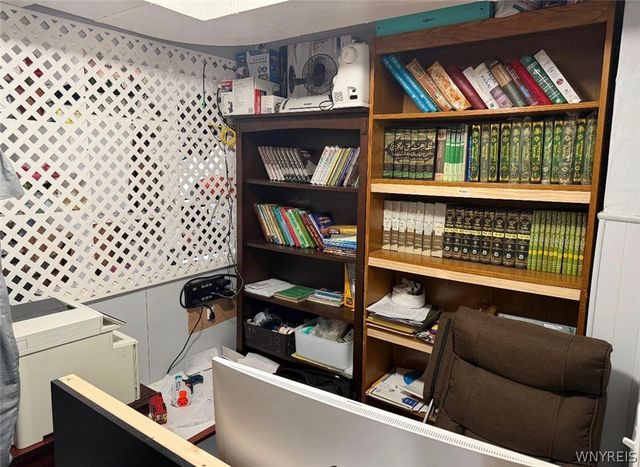 33-35 Brookhaven Drive, Cheektowaga, NY 14225