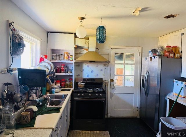 33-35 Brookhaven Drive, Cheektowaga, NY 14225