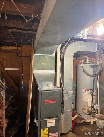 33-35 Brookhaven Drive, Cheektowaga, NY 14225