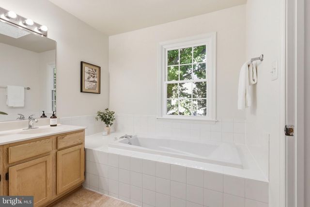 7708 BAIRD CT, Lorton, VA 22079