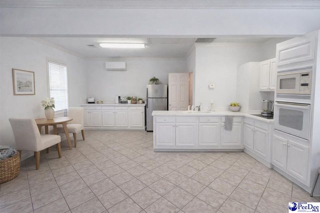 1914 Brigadoone Lane, Florence, SC 29505