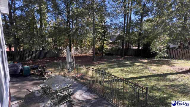 1914 Brigadoone Lane, Florence, SC 29505