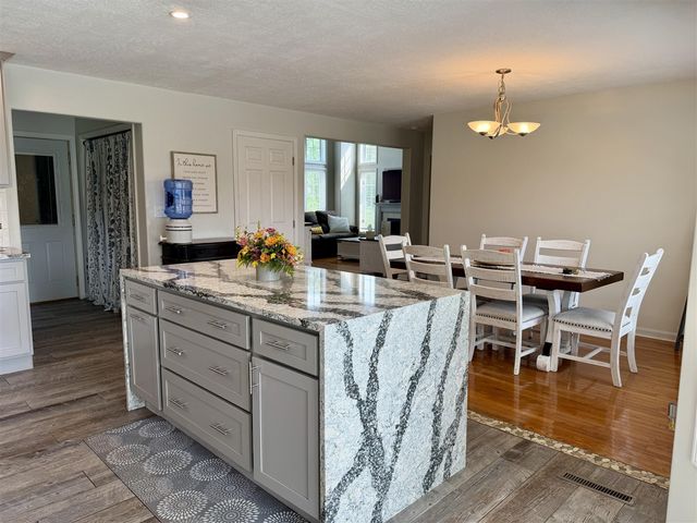 119 Kings Court, Battle Creek, MI 49015