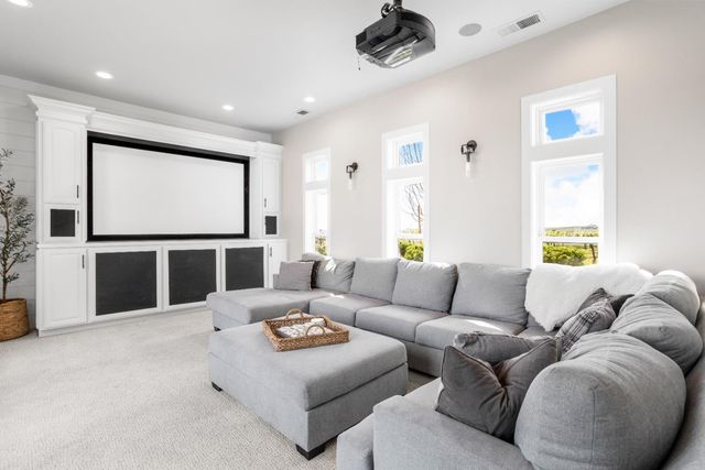 16641 Sonora Rd, Oakdale, CA 95361