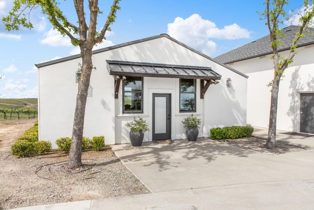 16641 Sonora Rd, Oakdale, CA 95361