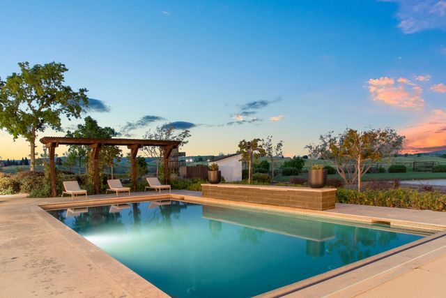 16641 Sonora Rd, Oakdale, CA 95361