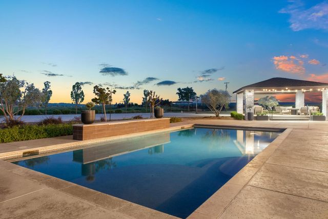 16641 Sonora Rd, Oakdale, CA 95361