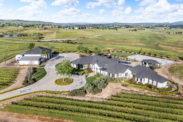 16641 Sonora Rd, Oakdale, CA 95361