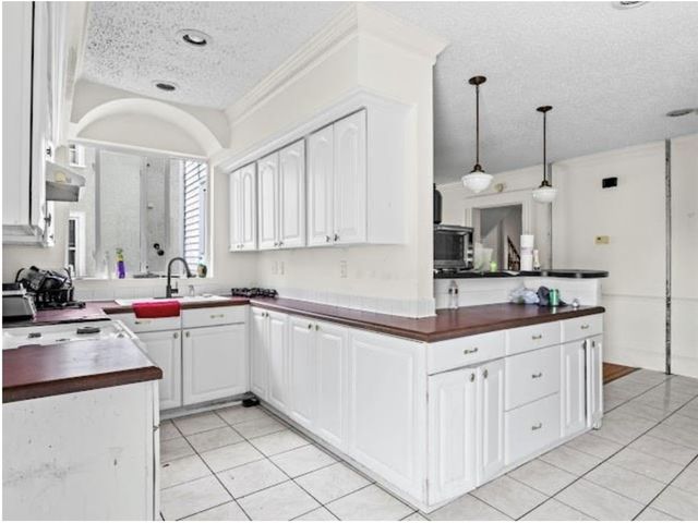 58 Oakley Road, Woonsocket, RI 02895