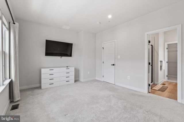 9826 POSTERITY LN, Montgomery Village, MD 20886