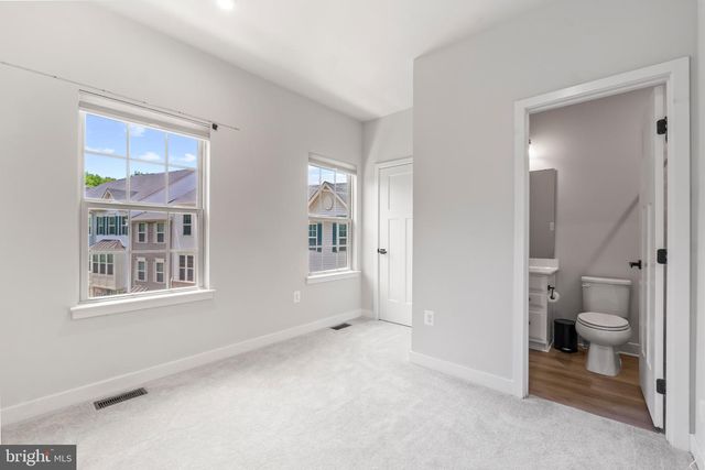9826 POSTERITY LN, Montgomery Village, MD 20886