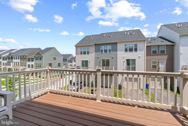 9826 POSTERITY LN, Montgomery Village, MD 20886