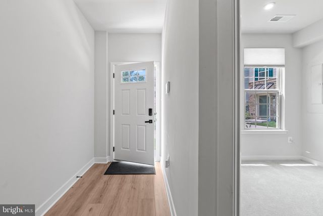 9826 POSTERITY LN, Montgomery Village, MD 20886
