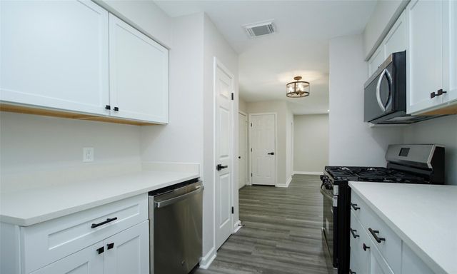 11058 Vailview Drive, Houston, TX 77016