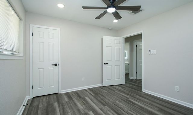 11058 Vailview Drive, Houston, TX 77016