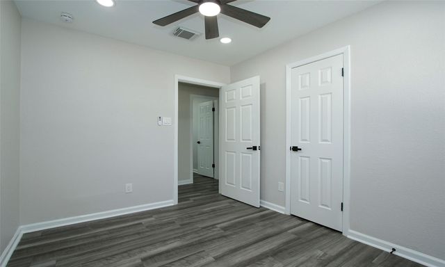 11058 Vailview Drive, Houston, TX 77016