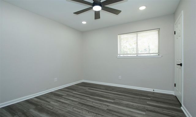 11058 Vailview Drive, Houston, TX 77016
