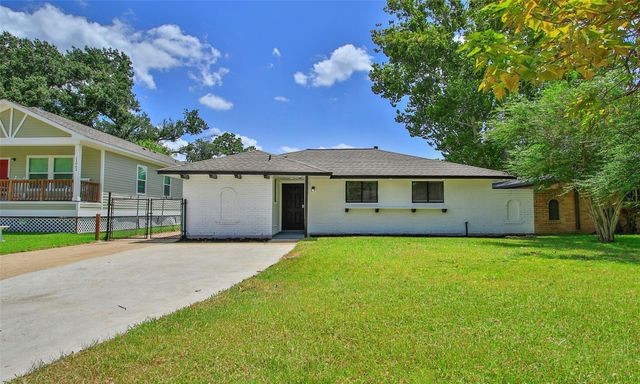 11058 Vailview Drive, Houston, TX 77016