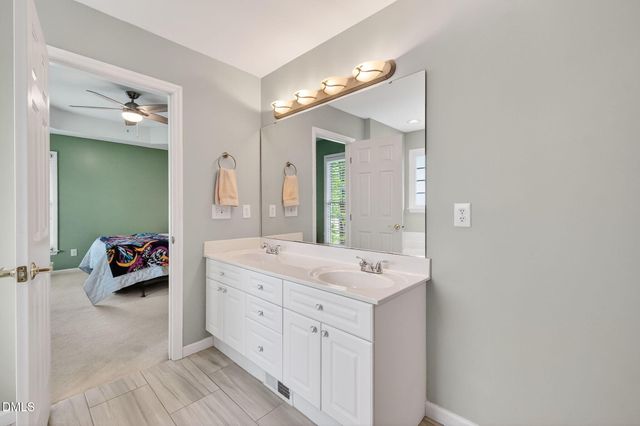 1711 Kelly Glen Drive, Apex, NC 27502