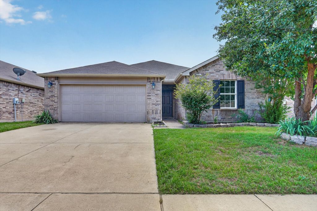 3220 Brixton Drive, Fort Worth, TX 76137