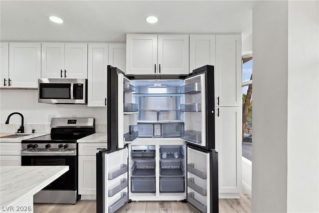3111 Bel Air Drive 218, Las Vegas, NV 89109