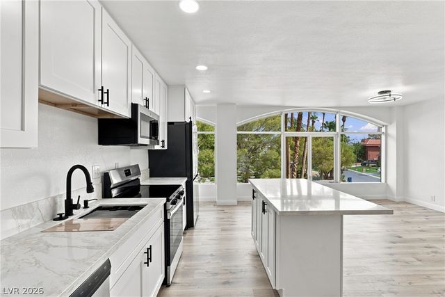 3111 Bel Air Drive 218, Las Vegas, NV 89109