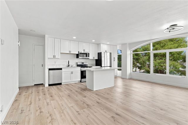 3111 Bel Air Drive 218, Las Vegas, NV 89109