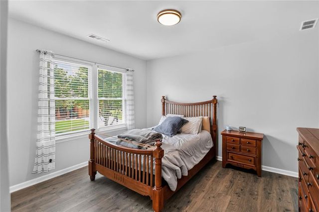 7423 Fireside Lane, Flowery Branch, GA 30542