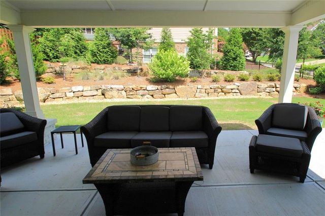 7423 Fireside Lane, Flowery Branch, GA 30542