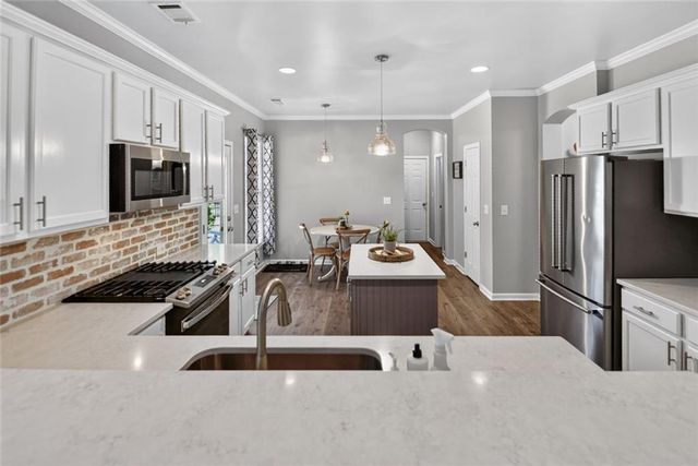 7423 Fireside Lane, Flowery Branch, GA 30542