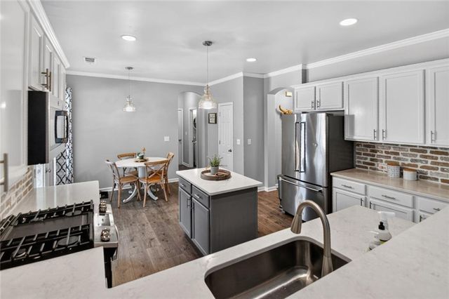 7423 Fireside Lane, Flowery Branch, GA 30542