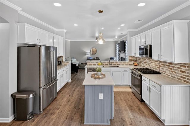7423 Fireside Lane, Flowery Branch, GA 30542