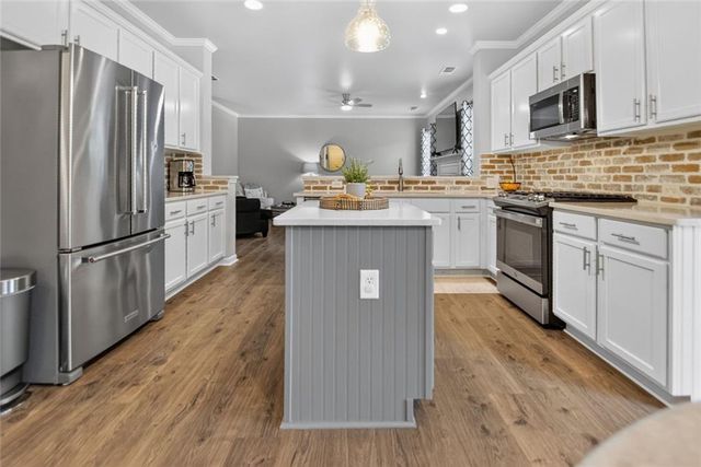 7423 Fireside Lane, Flowery Branch, GA 30542