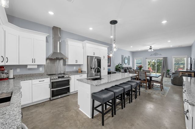 1539 Cedar Springs Cir, Clarksville, TN 37042